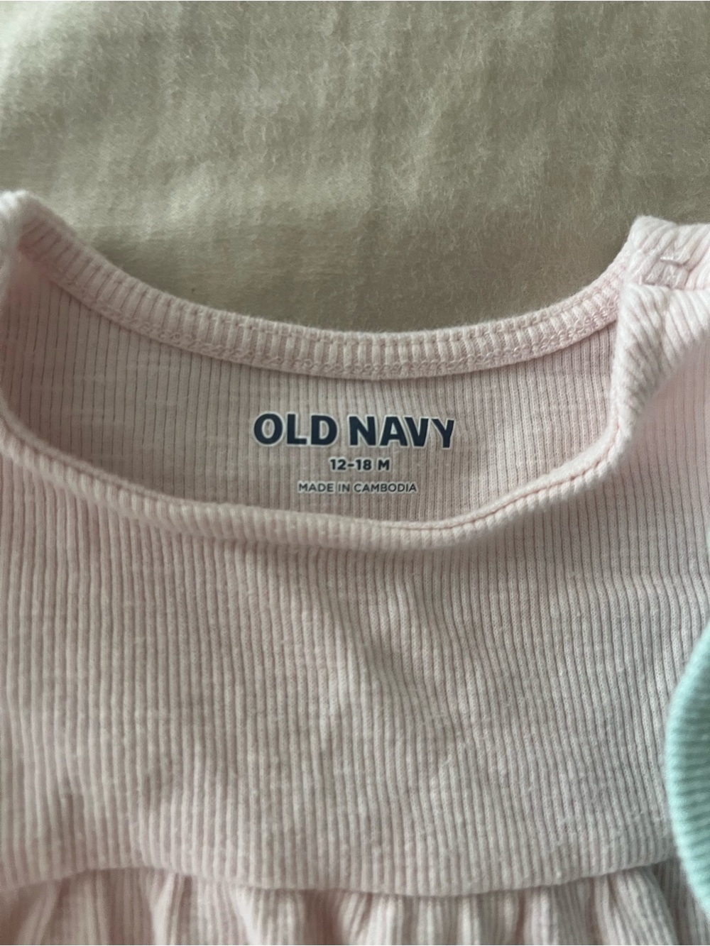 Old navy baby girl matching sets - Picture 2 of 2